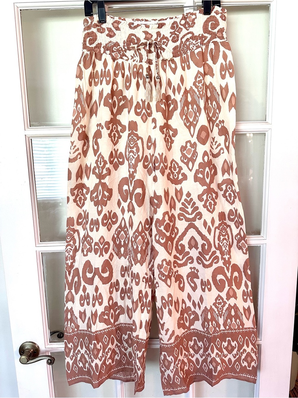 Salty Lemon Smocked Wide Leg Elastic Waist Pants in Cream Tan Size XL